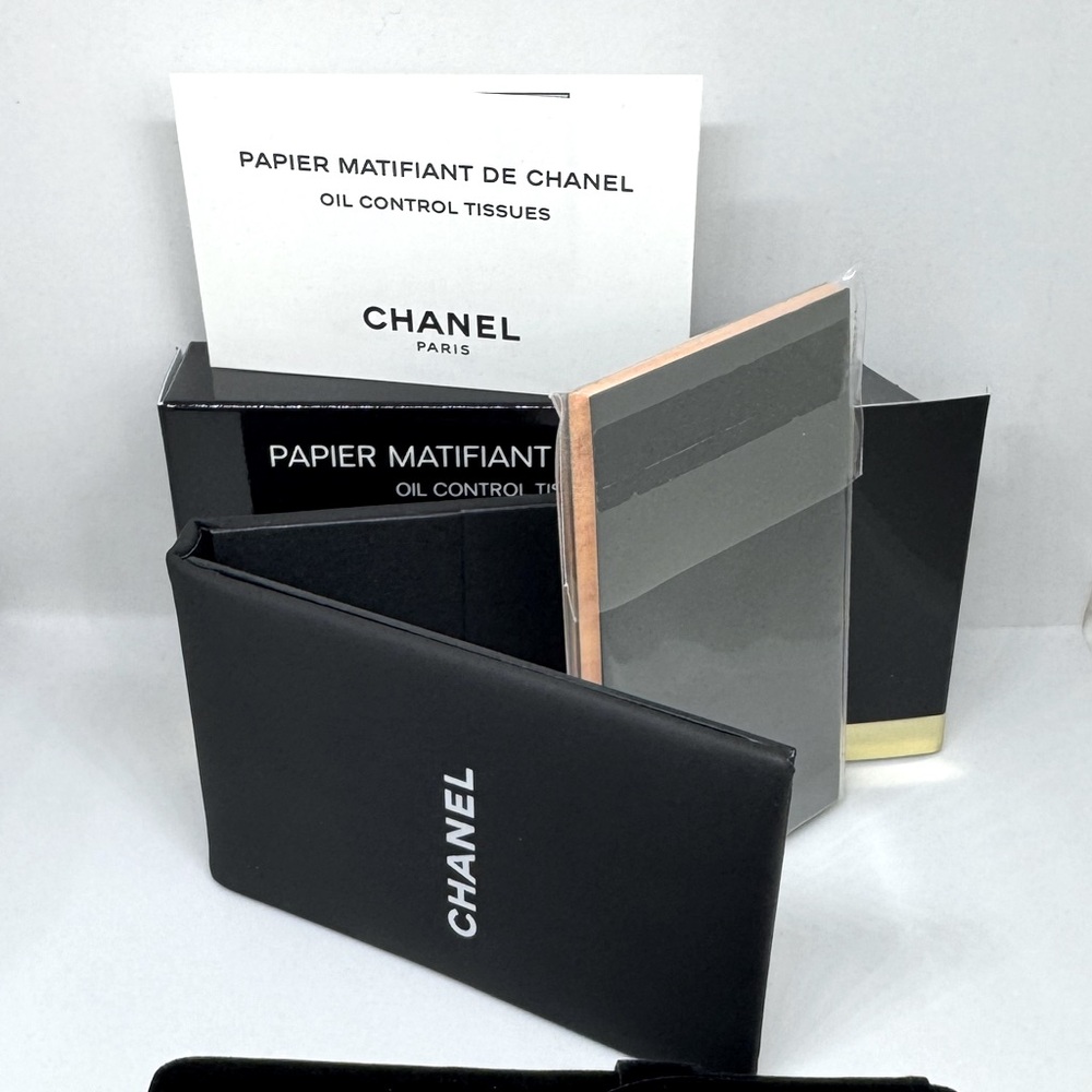 Chanel Papier Matifiant de Chanel Oil Control Blotting Tissues. New & Unopened.